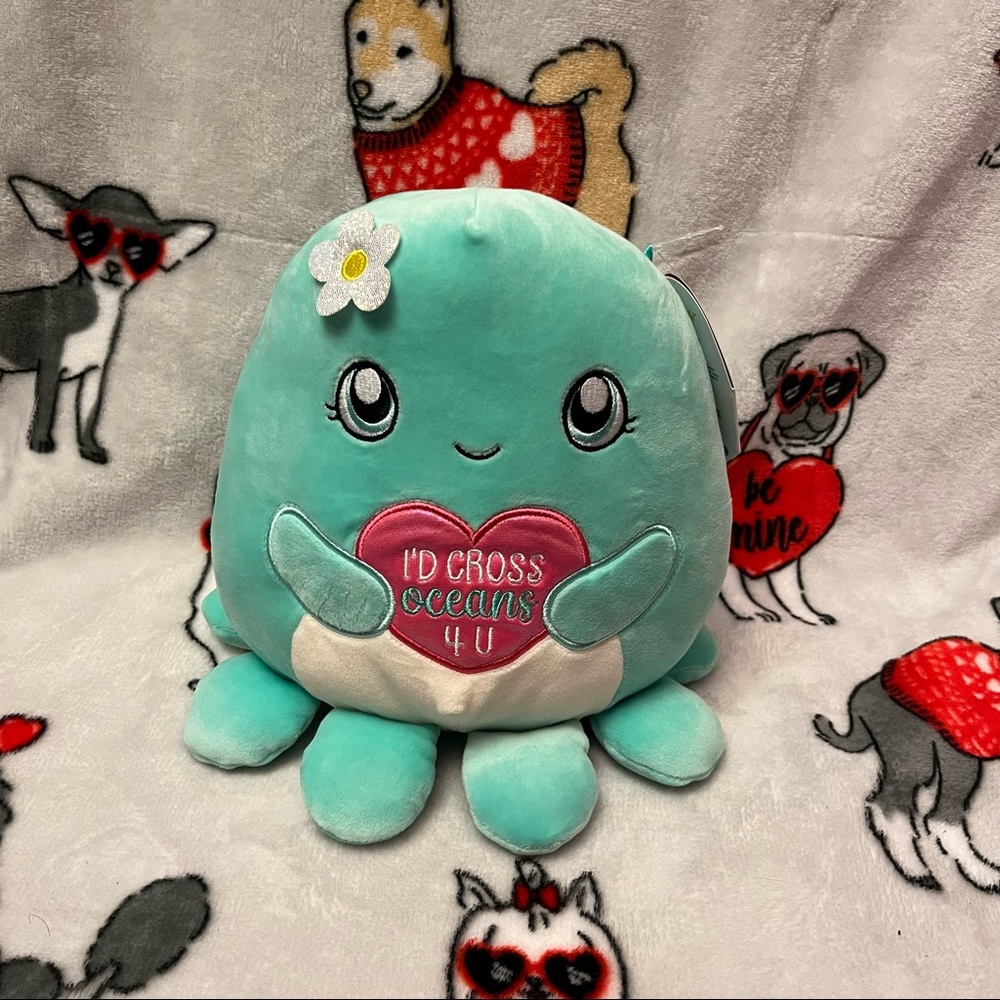 Squishmallow Olina NWT